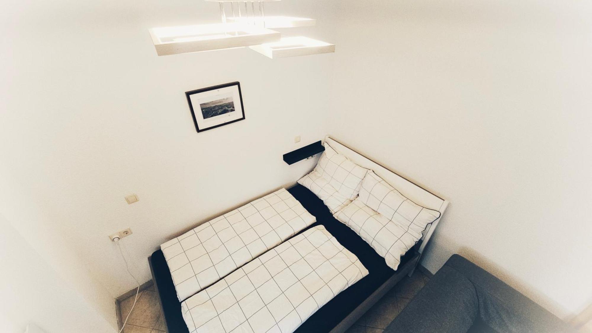 Stay & Sleep Moensheim / Enzkreis Monsheim  Екстериор снимка